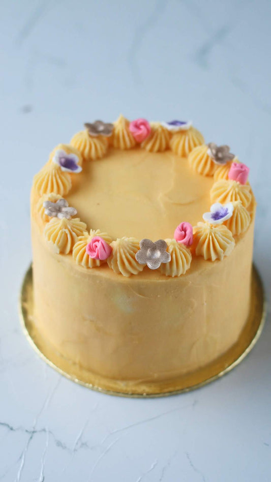 Simplistic Cake